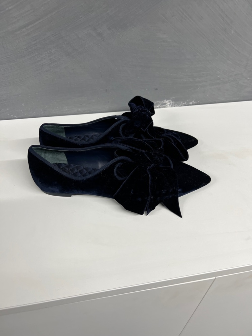Tory Burch Blue Velvet Pointed Bow Flats - Picture 6 of 7